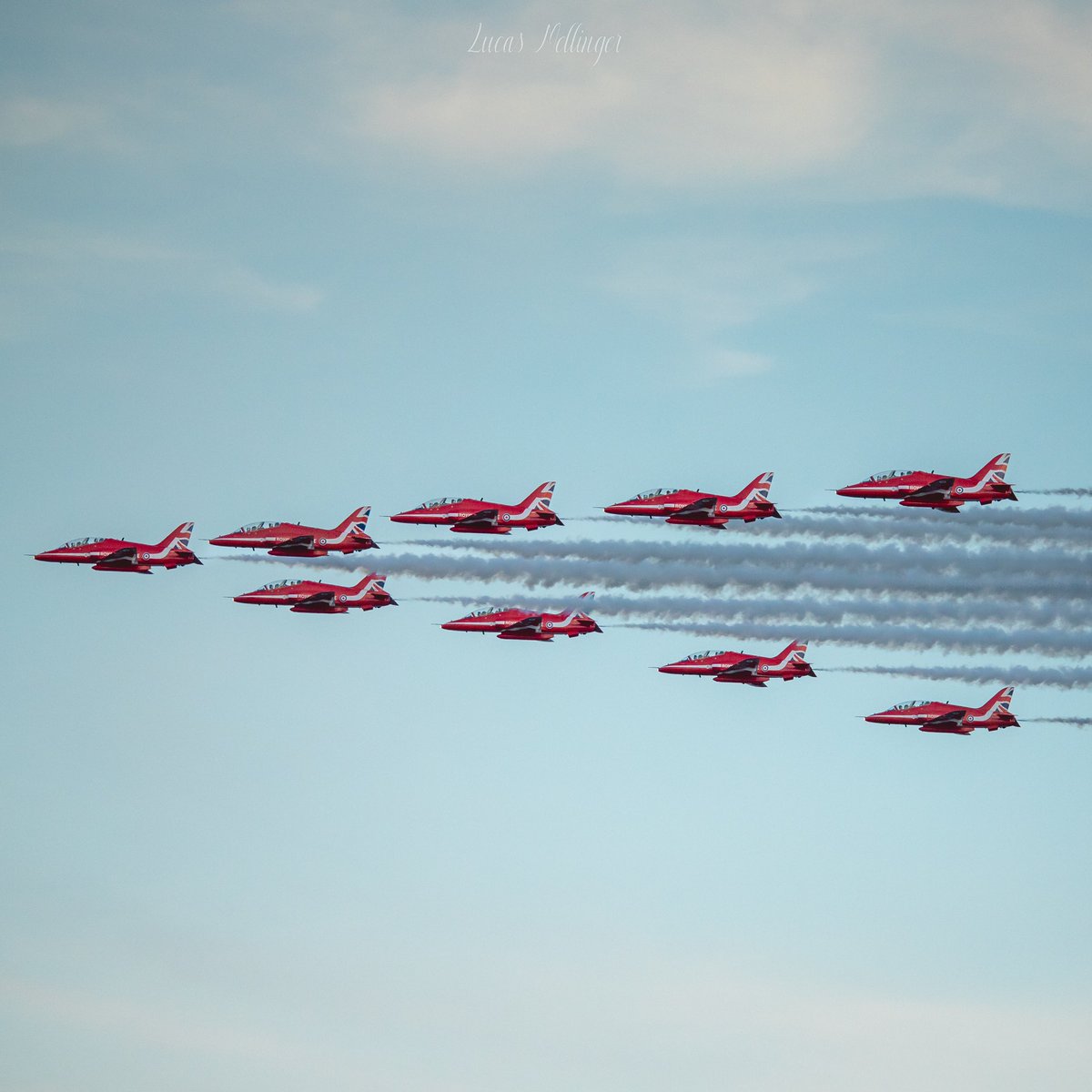 Lutxh_'s tweet image. Royal Air Force Red Arrows 🇬🇧 #royalairforce #hawk #baehawk #unitedkingdom #nce #lfmn #planespotting #redarrows