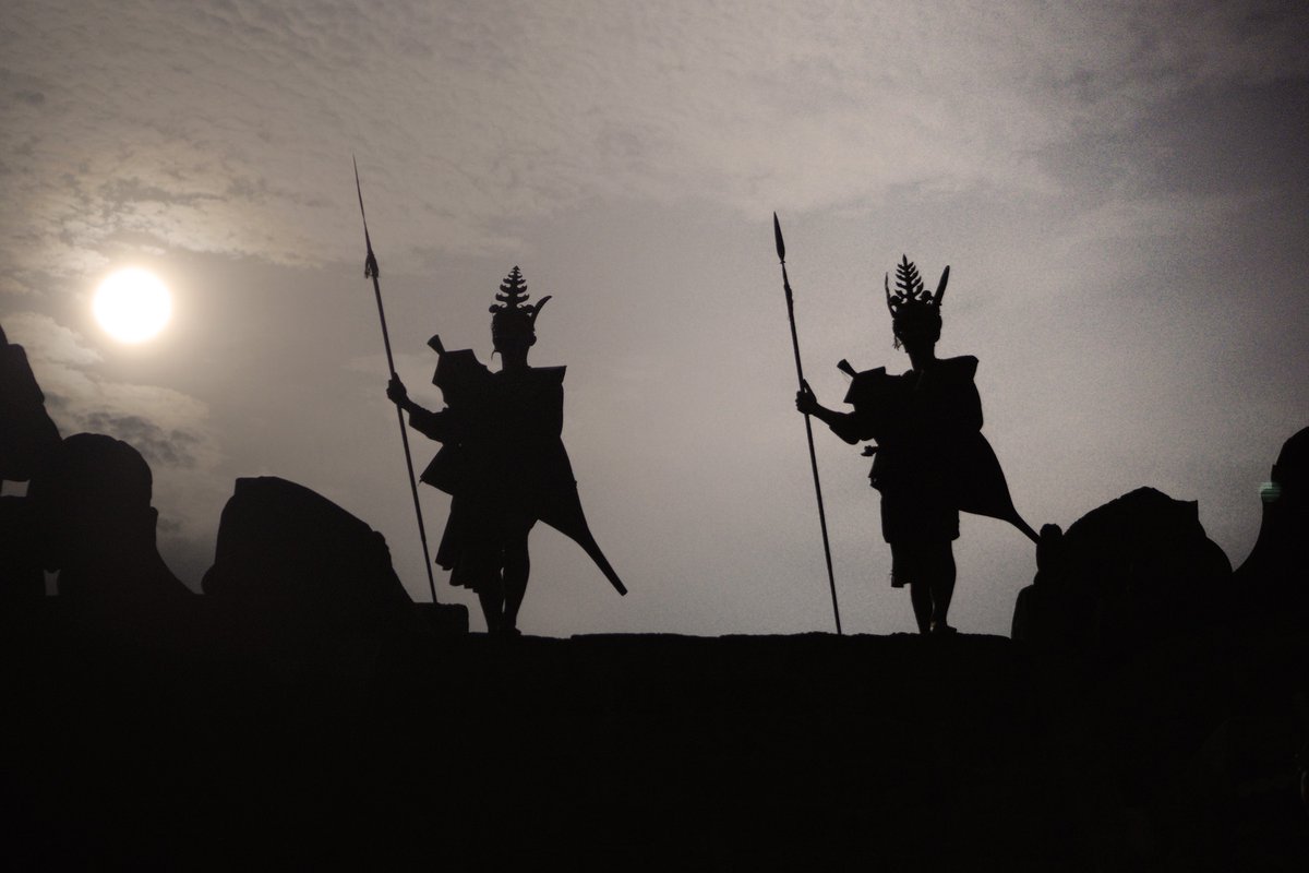 silhouette at the gate <a href="/hilisimaetano/">Desa Adat & Wisata Hilisimaetanö</a>