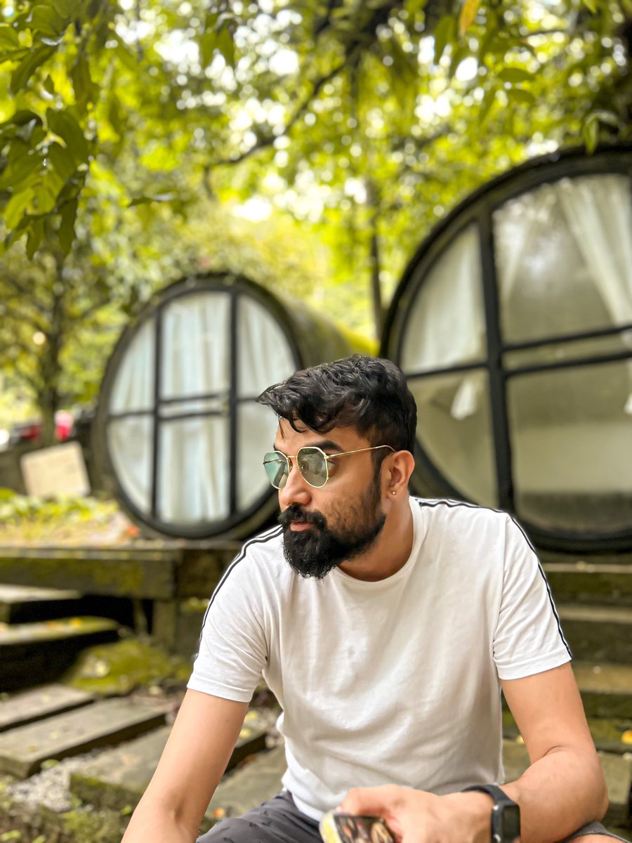 Depressive episode is over, I’m the greatest thing in existence again 🍃
.
.
.
.

#retreat #timecapsule #photoshoot #photography #posingideas #ootd #whiteoutfit #outfitideas #outfitoftheday #mindrelaxing #greenarchitecture #jungle #beardo #desimen #malaysianmen #vacation