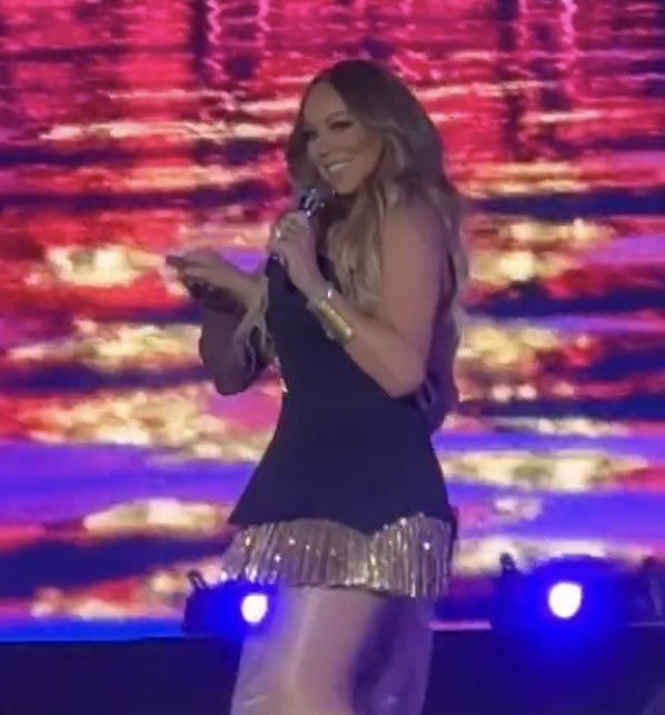 Mariah Carey looks flawless performing at the #LoversandFriendsFestival