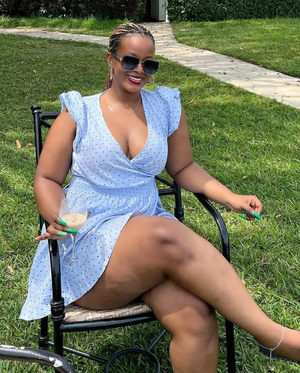 erinasmth07's tweet photo. Sugar mummy or iPhone 14 https://t.co/70BdkwScsU
