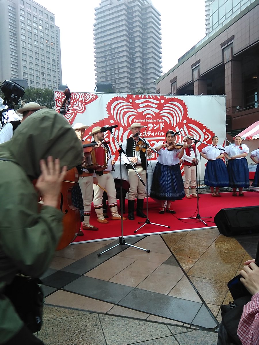 めっちゃ興味深いけど、雨ーーー https://t.co/L8rwRYPeIW