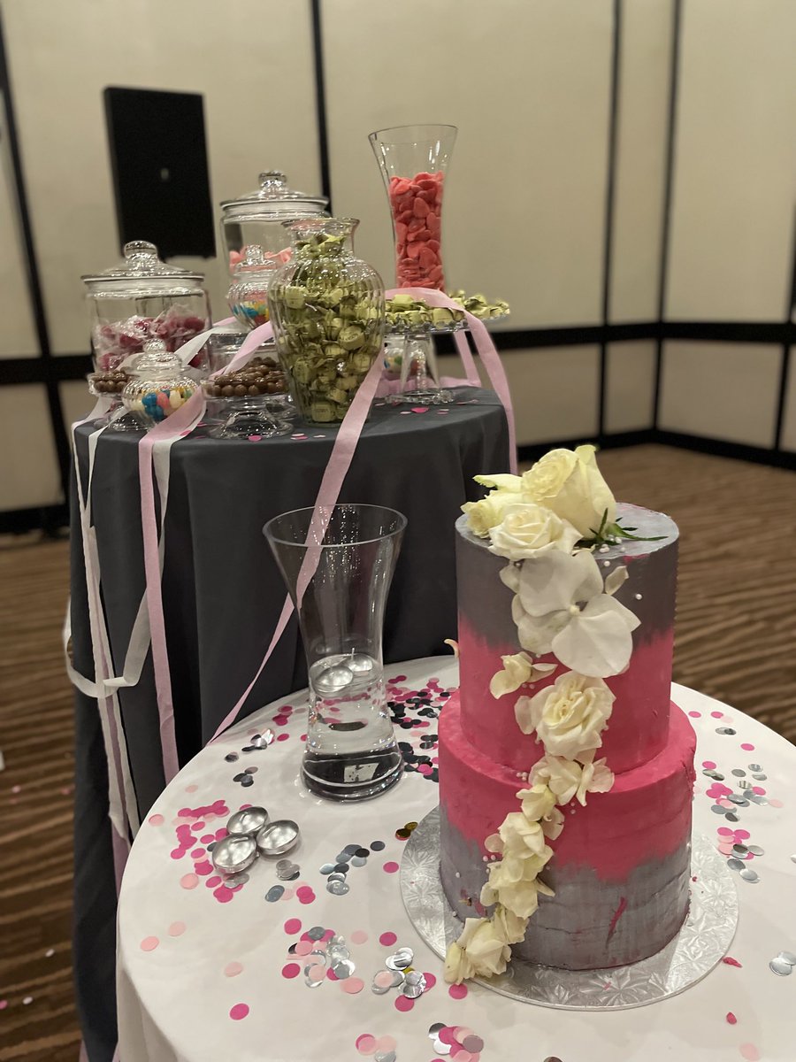 mbele_lnb's tweet photo. Love 💖🌸 Simple, intentional, deep &amp; sentimental. After many postponements due to Covid lockdowns, the bride &amp; groom🤵🏽👰🏽 suddenly decided to get married 3weeks ago, in honour of her father’s birthday today. Happy Heavenly Birthsay Ntate Mollo 🙏🏽Congratulations Mr &amp; Mrs B🎉🎊💍 https://t.co/k9wCZBhWl1