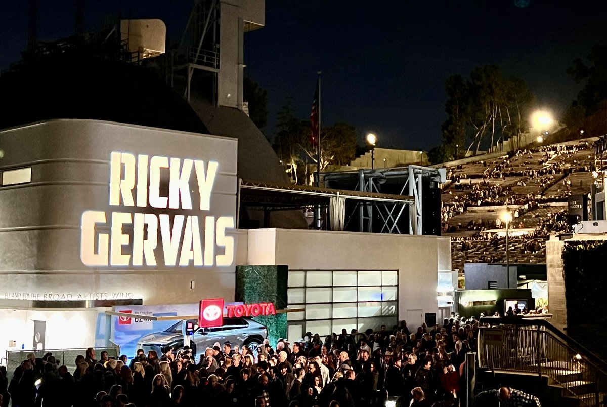 alex holt tweet media