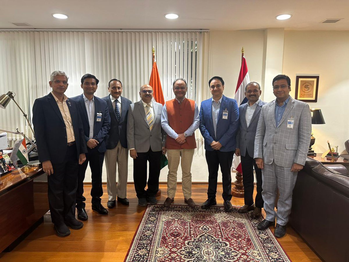 nitingis's tweet photo. Meeting Mr. Nagesh Singh ji, Ambassador of Thailand. Delegation of IIT Alumni Association https://t.co/AYOxUwPC3a