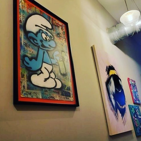 Fan shared #smurf Smurf with green spray paint limited edition of only 75 floated on an orange backing. Street art collector who has a couple of my pieces which reminds her of growing up in Europe. #smurfs #thesmurfs #streetart #streetartist #ekimartist … instagr.am/p/Cr7nVoPoe4t/