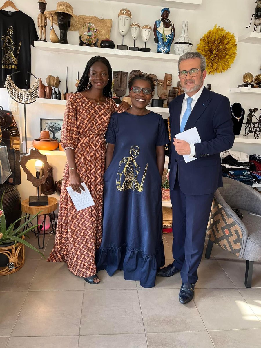 oddtvlive's tweet photo. « Il y a de gros importateurs de sachets plastiques dans ce pays et les autorités les connaissent. Il suffit de mettre les amendes à ces importateurs.» Suivez l’émission spéciale avec @sachetheloue .👉 https://t.co/4xBxZtA9ml @antonioguterres @PatriceTalonPR @WadagniRomuald https://t.co/XKY00IaFOs