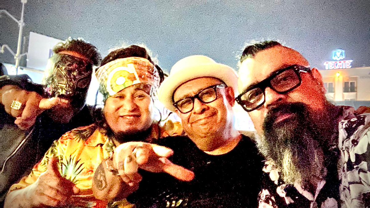 PMakabrito's tweet photo. Cierre de la Feria de San Marcos! 🤘
@FNSM_Oficial 🔥🔥
#PalomazoTecate #Aguascalientes #Mexico #ArmandoPalomas
#PablitoMakabrito #CampaValdez #DrShenka #feriadesanmarcos #MACHINGON #lossiriguayos #PanteonRococo #Shenka https://t.co/169kKu8iOU