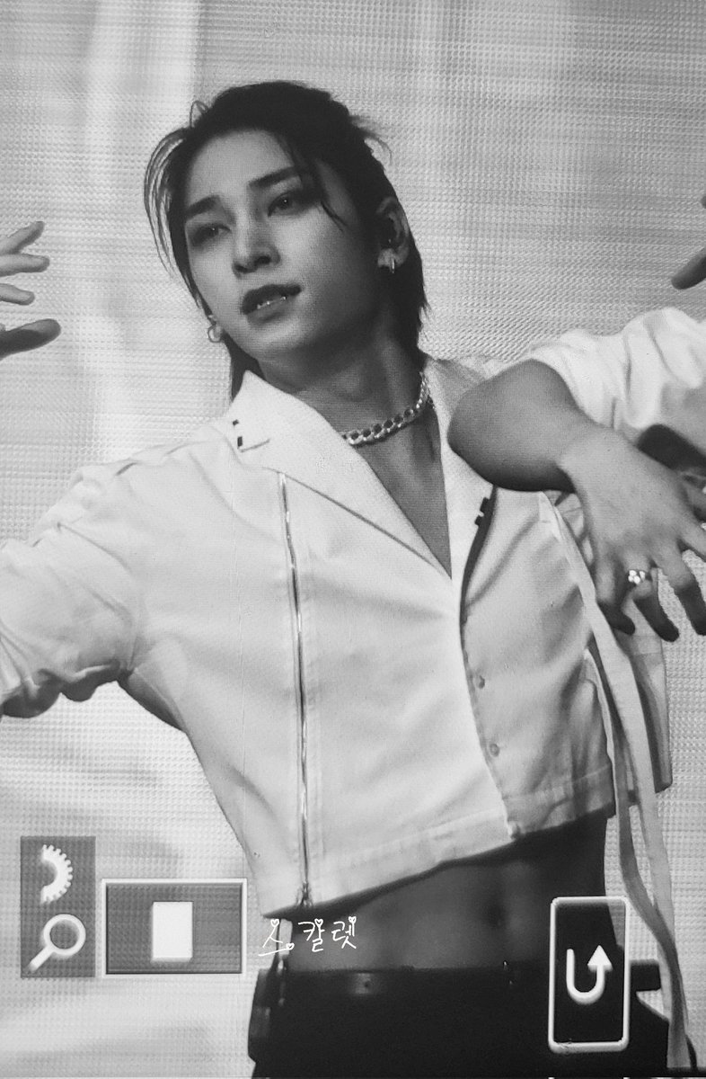 230507 오늘머리 마음에 들어요🫶
#이한결 #한결 #LEEHANGYUL 
#BAE173 #비에이이173