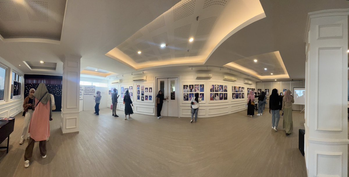 9timesINDONESIA's tweet photo. Day 2 #9TIMES_Surabaya @lookatmin1013 https://t.co/fAZSdl3Jc2