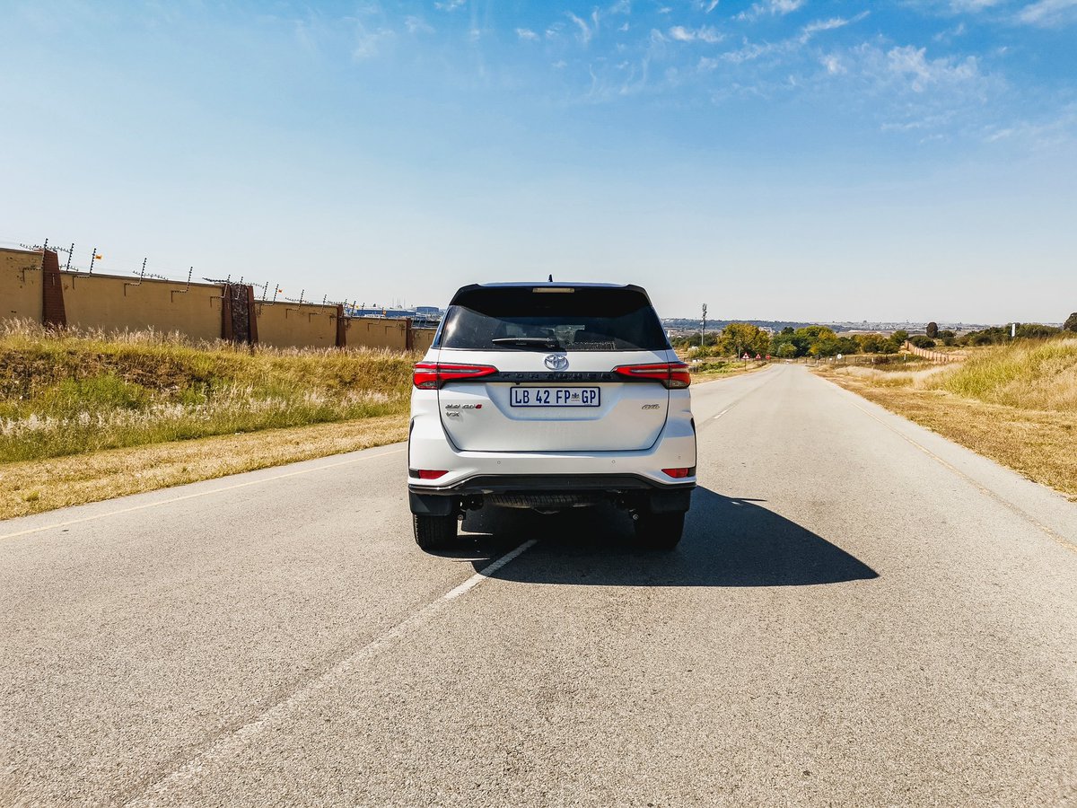 Some good hours have been spent in the refreshed Fortuner that served as a reminder why and how it has stayed a segment leader. We loved the use of space, and how the last row folds outwards instead of downwards, the automated tailgate, and…
#ToyotaFortuner #LuxuryofFreedom