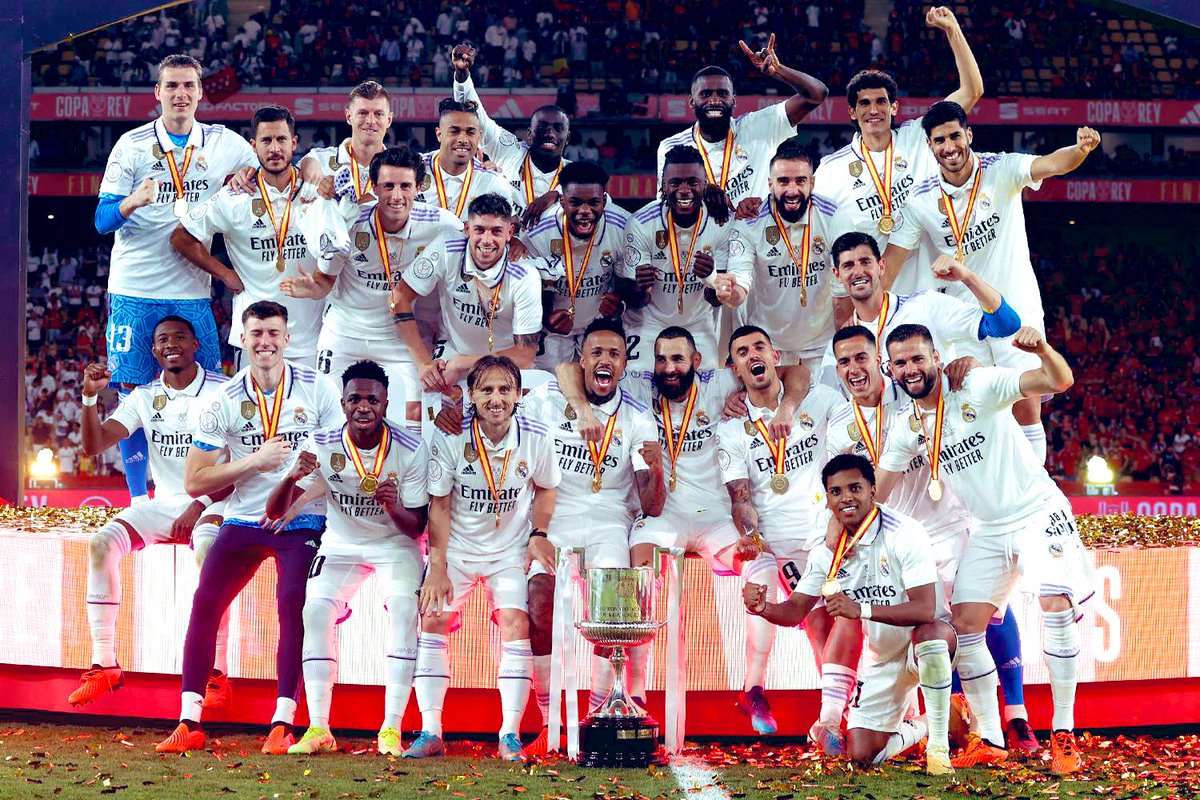 MadridismoreaI's tweet photo. Dale RT a este tuit si estás orgulloso de este equipo 🤍 https://t.co/tZUygR3HZR