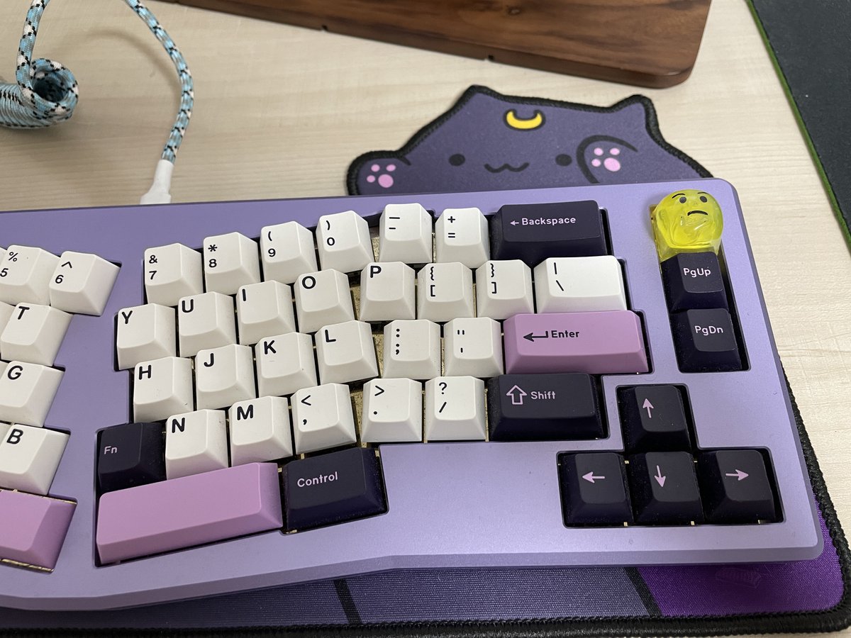 可愛い、パームレスト置けないけど