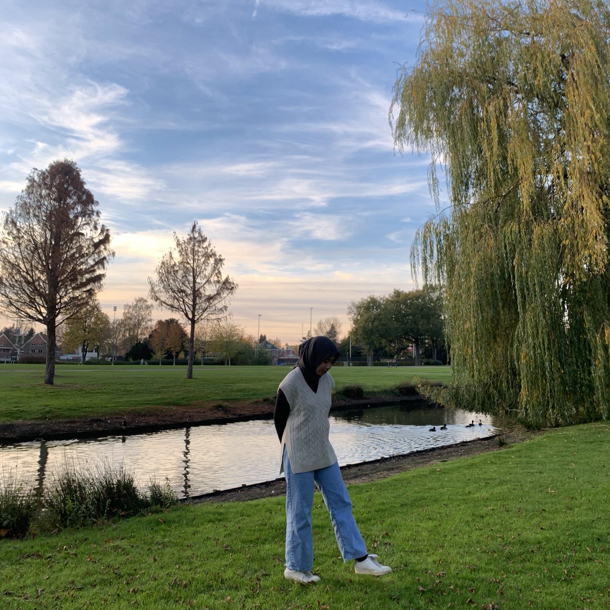 tansultan_'s tweet photo. 🌤️🌱🍂🕊️🪷🌳 https://t.co/YNEM1Pr3rA