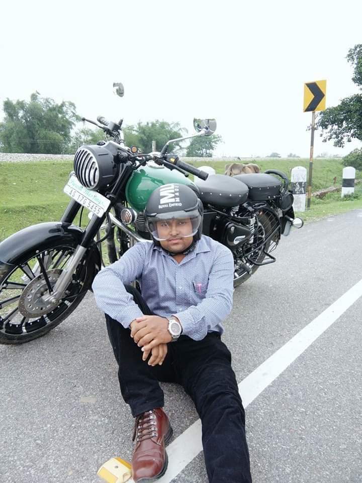 MalekulHoque1's tweet photo. Miles to go...... https://t.co/nhUAoSfLI1