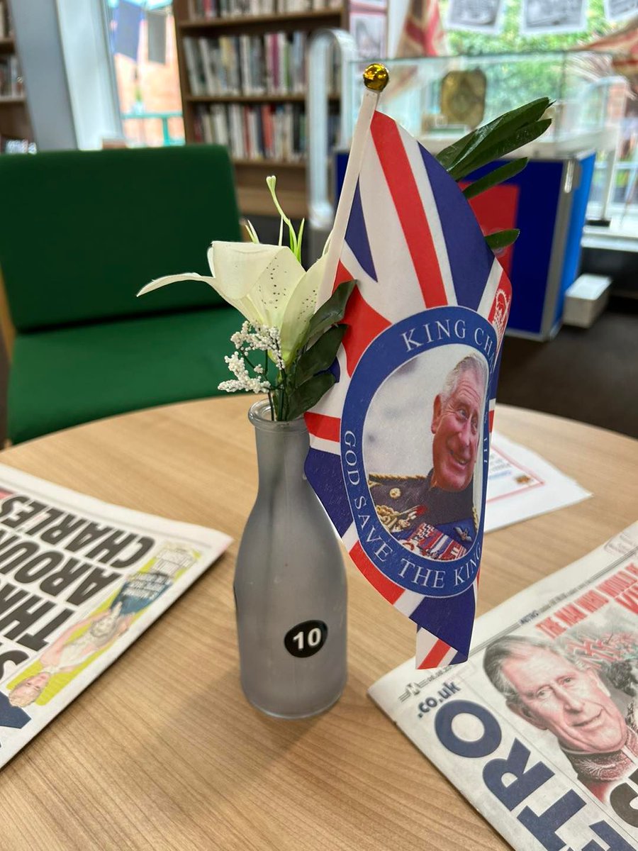 ShenLibrary's tweet photo. We would like to say thank you to everyone who came and joined us yesterday for our Coronation celebrations.  What a wonderful day!

It was great to see so many people enjoying our Community library. 📚 🥰🎉 https://t.co/8sxMdzlXo0
