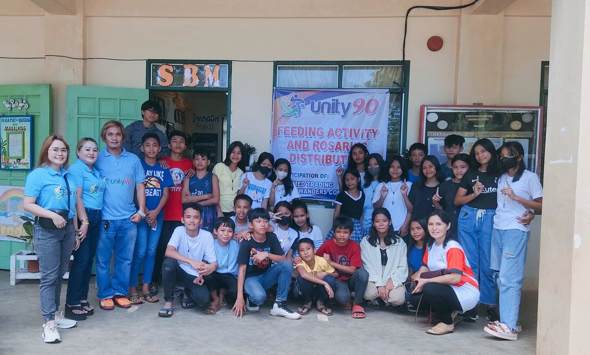 shelleymaeph's tweet image. ✅100 Students Fed 
✅400 Students with rosary! 

What a day to remember!! It&apos;s always nice to do some charity works and see these kids faces smile when there is ice drop 😊
#feedingprogram