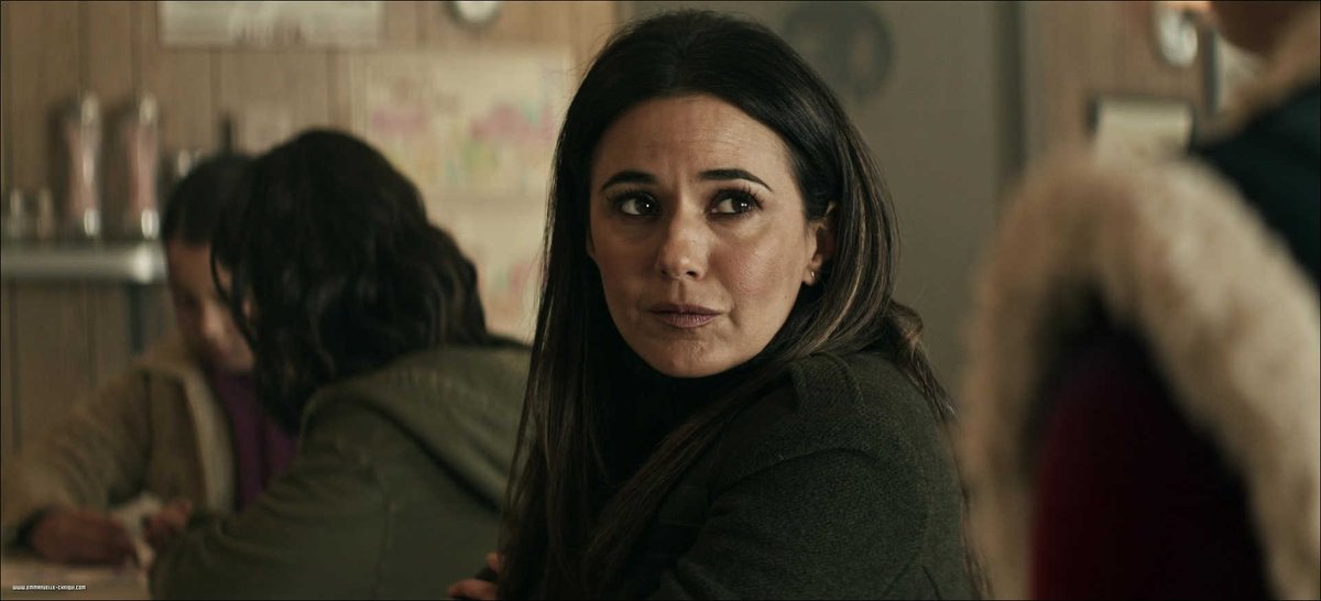 Emmanuelle-Chriqui.com tweet media