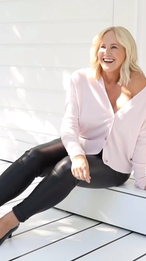 This is how winter feels …

(AD - enter code NIKKI15 to save 15% off all full priced items online) 

My friends at <a href="/zjoosh/">Zjoosh</a> know quiet luxury and nothing feels more luxe than the timeless combination of leather and cashmere.

These Olivia leather pant… instagr.am/reel/Cr7nvYRJv…