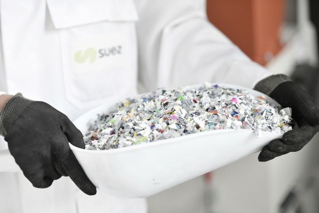 ElginAngelo's tweet image. Un grand bravo aux hommes tel que @BemahGado et tant d'autres dans le monde qui se battent pour valoriser les déchets plastiques et protéger notre environnement ! Votre engagement pour un avenir plus durable est inspirant 🌍♻️ #Environnement #DéveloppementDurable #ZéroDéchet