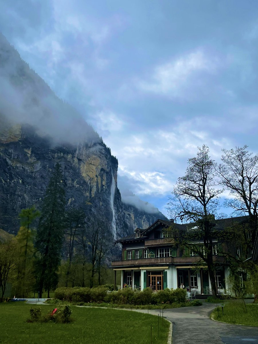 mxgnifcent's tweet image. zostawiłam serce w szwajcarii i nie wiem jak mam wrócić bez niego