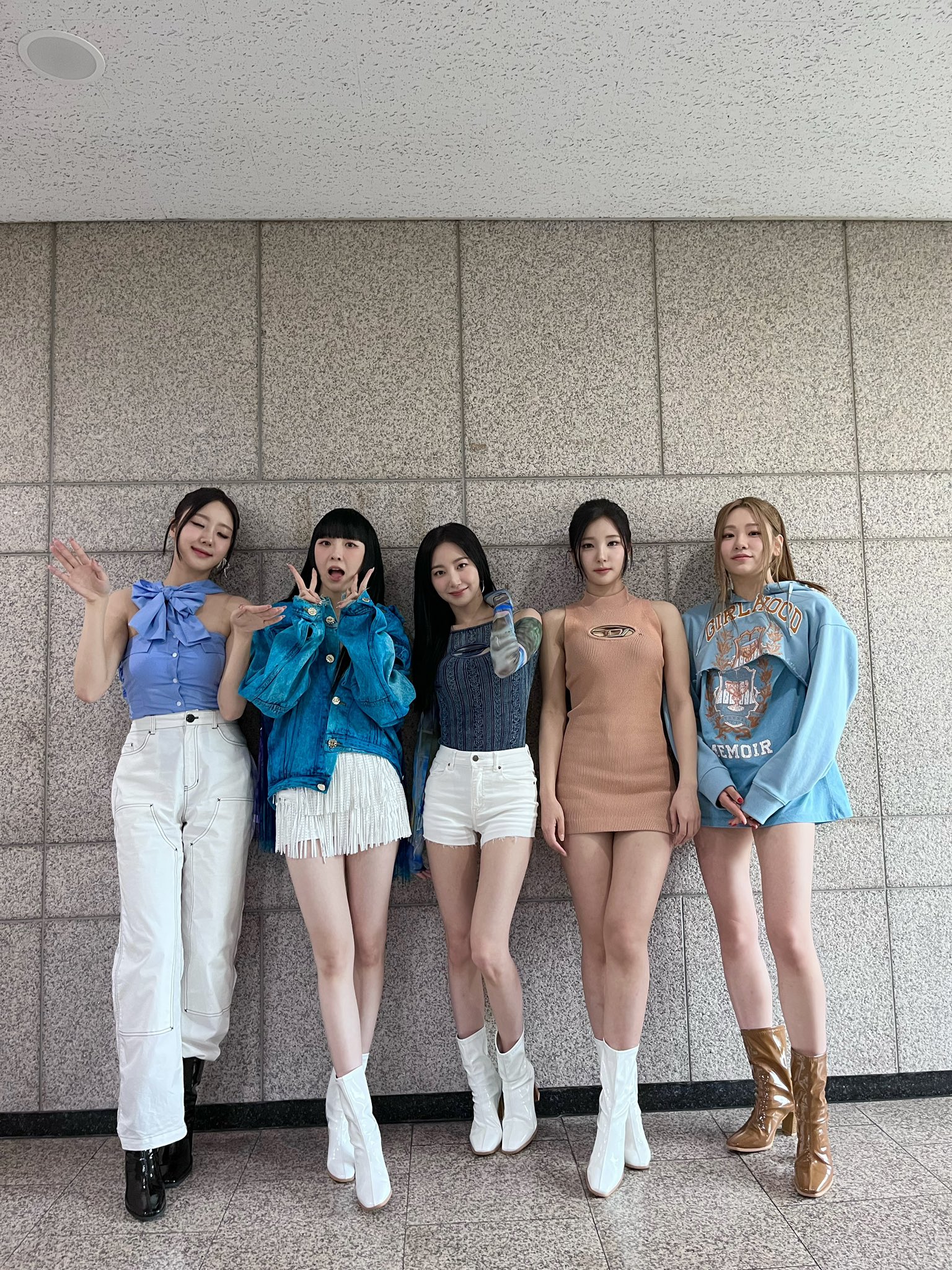 FvgmpsCaEAAbeGh?format=jpg&name=large