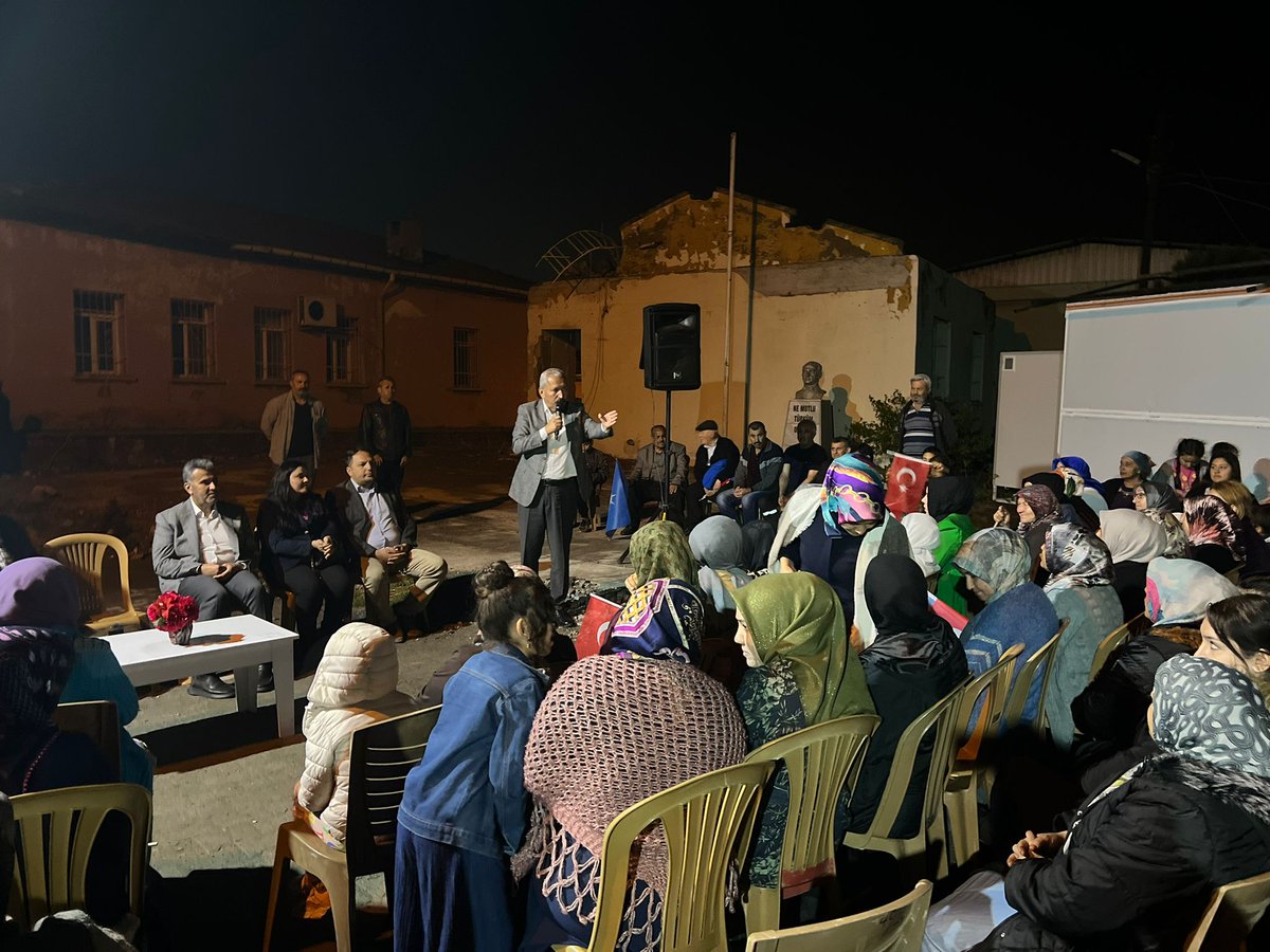 📍Payas

Milletvekili Adayımız Kemal KARAHAN Payas'ta.

Hemşehrilerimize muhabbetleri için teşekkür ederiz. Bin yılın afetini birlikte aşacağız.

#DoğrudanŞaşma