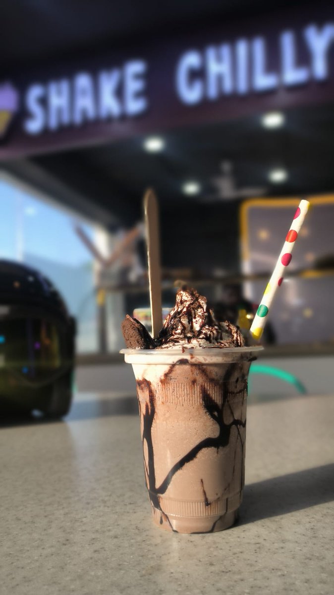 ShakeChillys's tweet photo. Best Shakes in town.

#ShakeChilly's
#oreoshake #Kashnir
📍 Fun and Food Arena, Above KFC, Bemina https://t.co/LZfM7pd62K