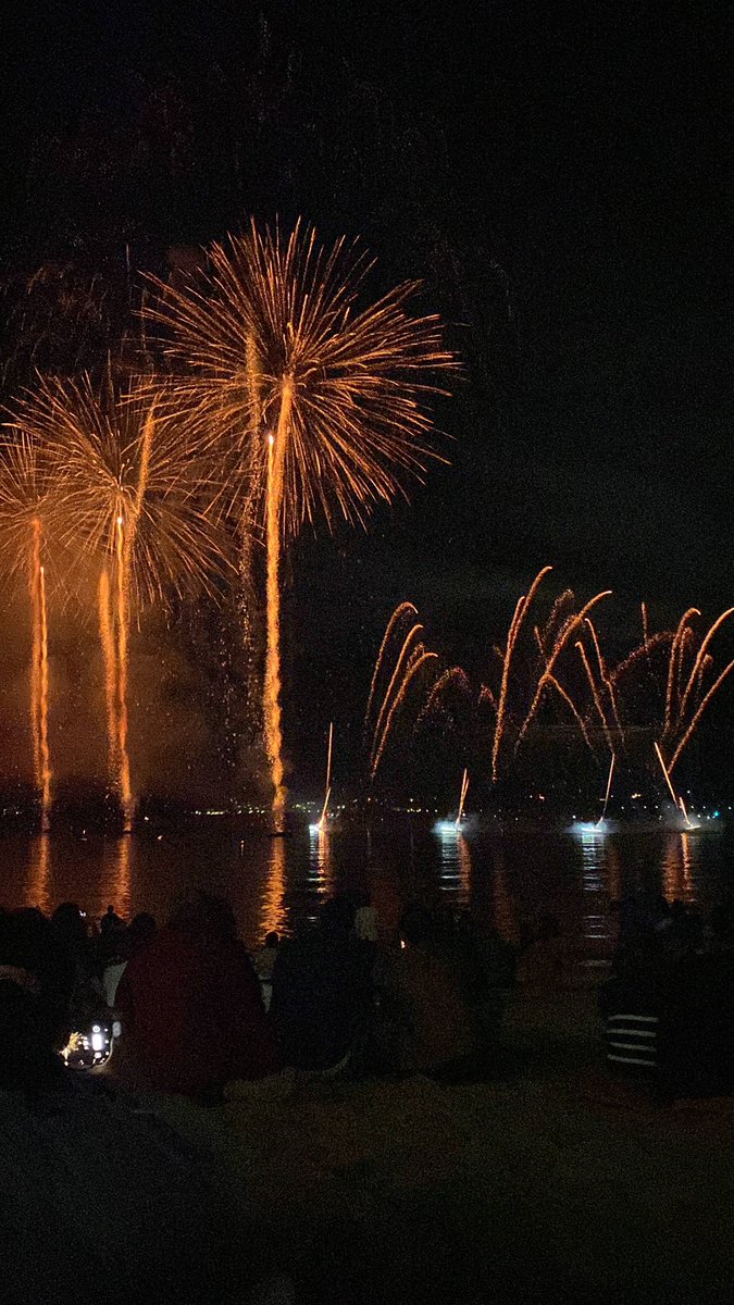 Alba_Alvarez16's tweet photo. Espectáculo “Camino de Luz” @Postureo_CANT @latierruca @cant_infinita 

#FuegosArtificiales https://t.co/NA7eTtr5IG