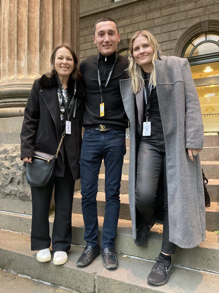 PearsonElaine's tweet photo. Great weekend of books, writers &amp; fascination discussions in Bendigo with @SMusapir @Sophiemcneill @antloewenstein @TasChop @philmcraig @becstrating @SimonSchusterAU @litdeathmatch Thanks @bgowritersfest! https://t.co/C2wJ21DiU1