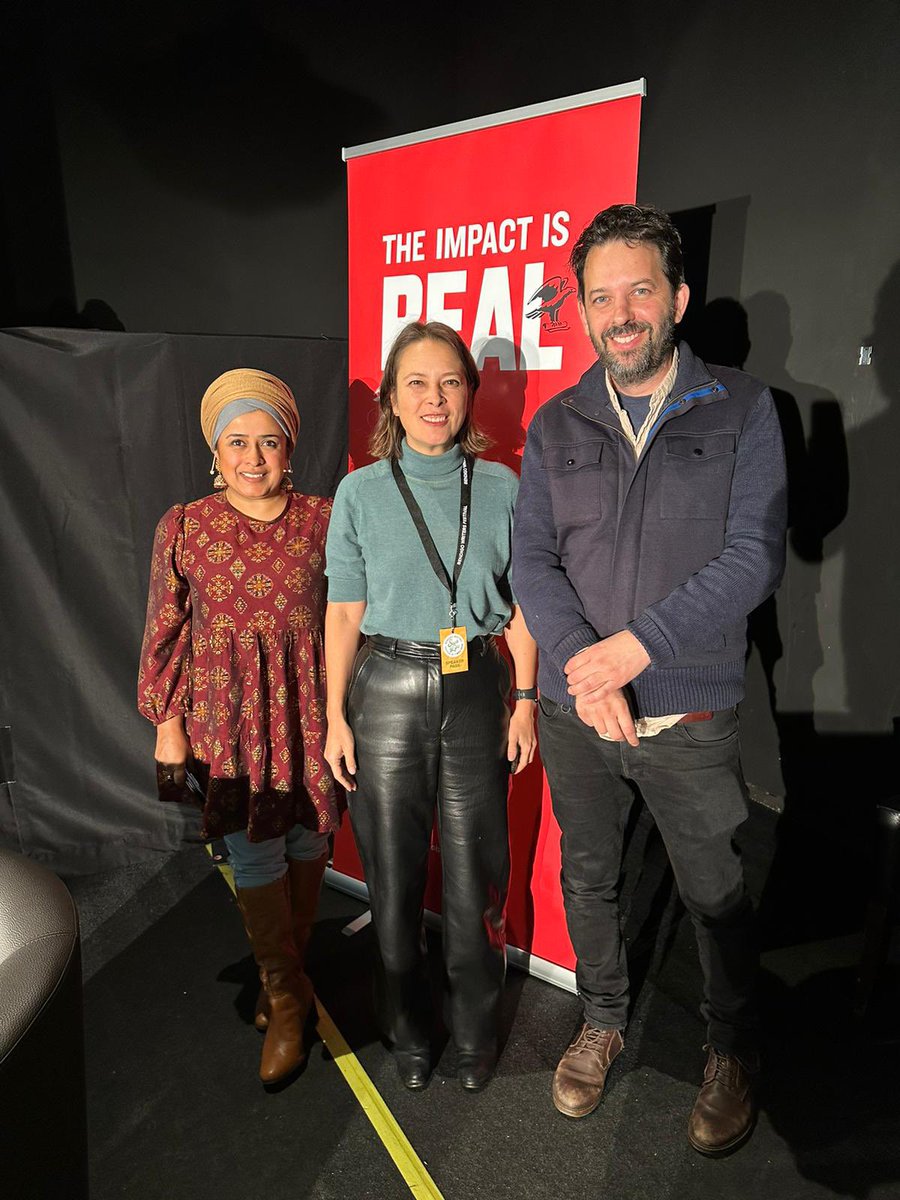 PearsonElaine's tweet photo. Great weekend of books, writers &amp; fascination discussions in Bendigo with @SMusapir @Sophiemcneill @antloewenstein @TasChop @philmcraig @becstrating @SimonSchusterAU @litdeathmatch Thanks @bgowritersfest! https://t.co/C2wJ21DiU1
