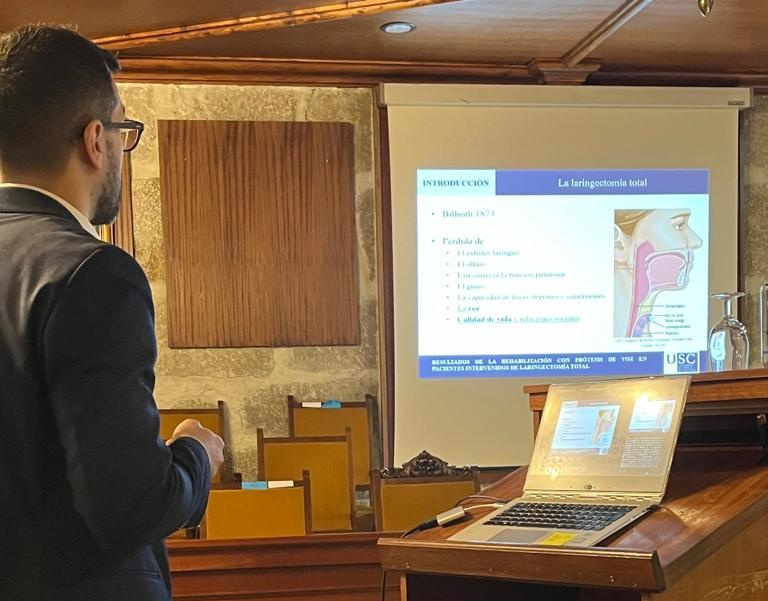 #Tesis doctoral sobre rehabilitación vocal con prótesis de voz en pacientes intervenidos de laringectomia total presentada! Por fin! Estoy muy contento! 💪 Muchas gracias a tod@s los que me habéis apoyado en este camino #Investigación #orl #doctor