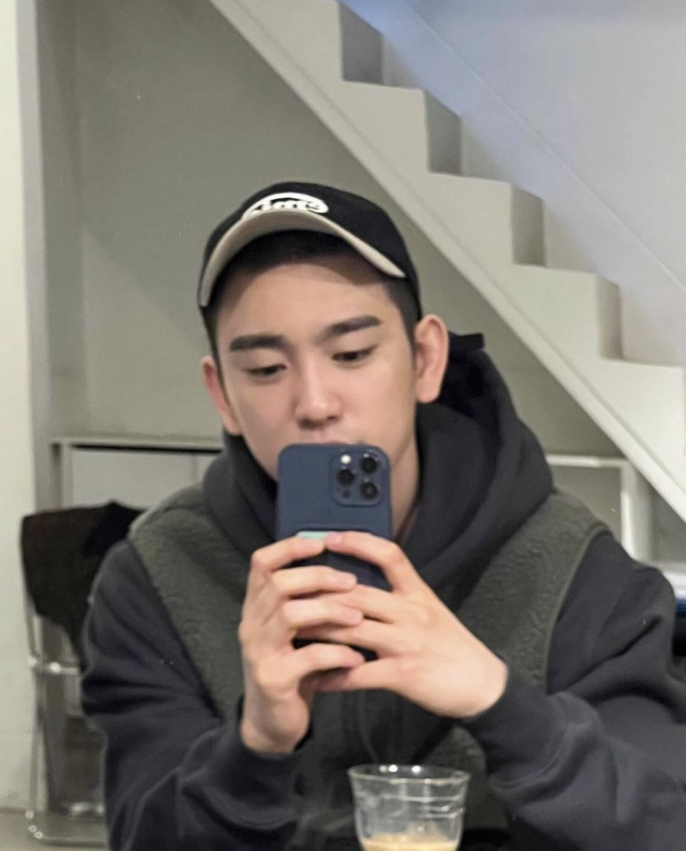 pepi_en's tweet photo. จินยองตัดผมรอแล้วใช่มั้ย🥹🥹😭😭 https://t.co/iqnn8fVm06