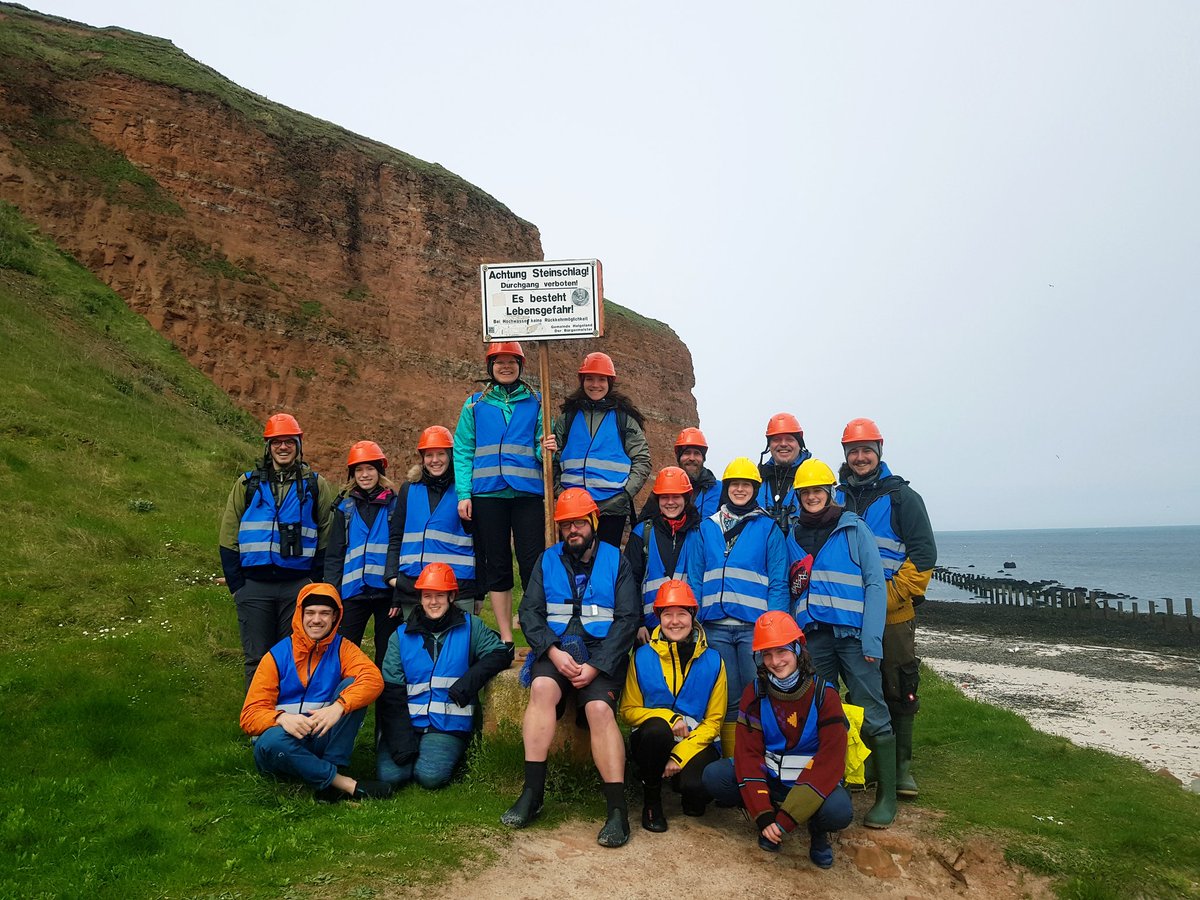 Our annual marine biology course on Helgoland was a great success again, thanks to <a href="/TSchwaha/">Thomas Schwaha</a>, @AndySombke and 12 super motivated students 🐟🐚🦀🐬🦐🐌🦑