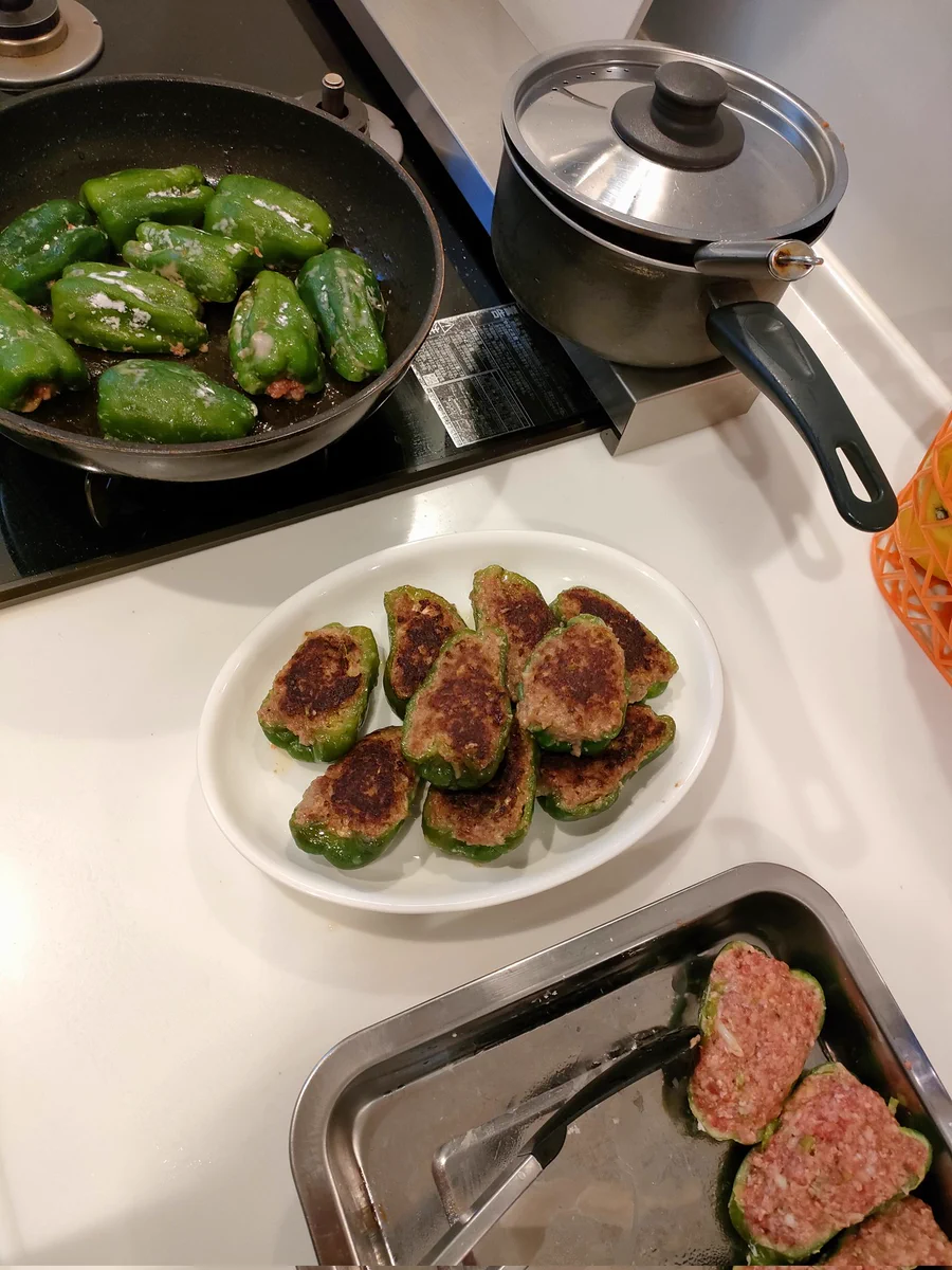 美味しそうなピーマンの肉詰め！「そんなの食べたくないからカップ麺食べる」と言われたら悲しい！