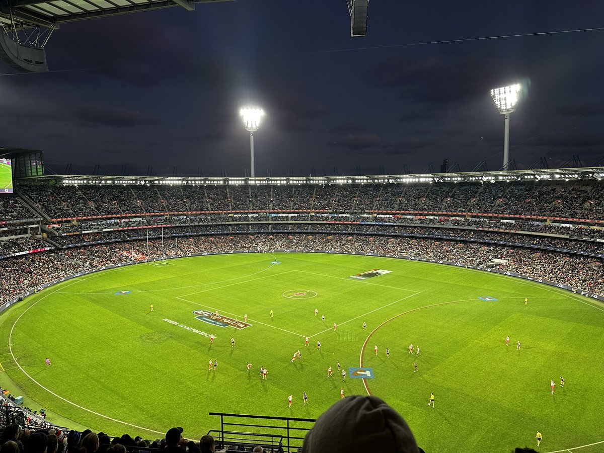 70,000 of the most loyal fans you’ll ever meet. Always turn up no matter what. A lot of other teams couldn’t say that, that’s for sure!! Up the Maggie’s!! 🖤🤍@CollingwoodFC #AFLPiesSwans