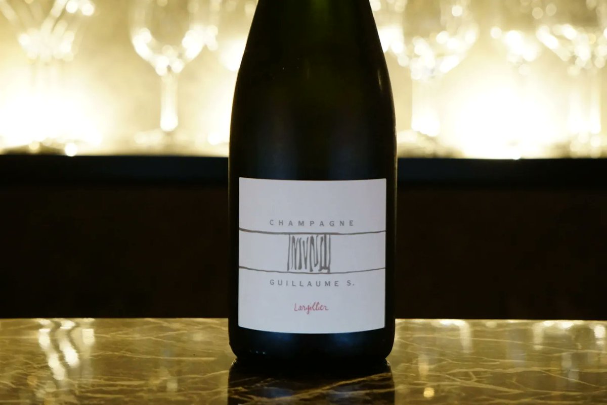 bar_groom's tweet photo. 2022年末をもってワインバー・グルームを閉店させて頂きました。
12年も継続できましたのは、応援してくださるお客様のお陰でございます。
本当にありがとうございます。
新たなチャレンジをするための決断にご理解をいただき、引き続き応援して頂ければ幸いです。
これからも宜しくお願い致します。 https://t.co/zifqd3UD8D