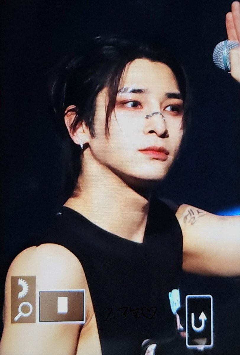 230507 막콘 pre

강아디 수고해따☘️
&amp;me 수고함 너무너무😱 

#한결 #HANGYUL #BAE173 #13시 #멋있는_인절미