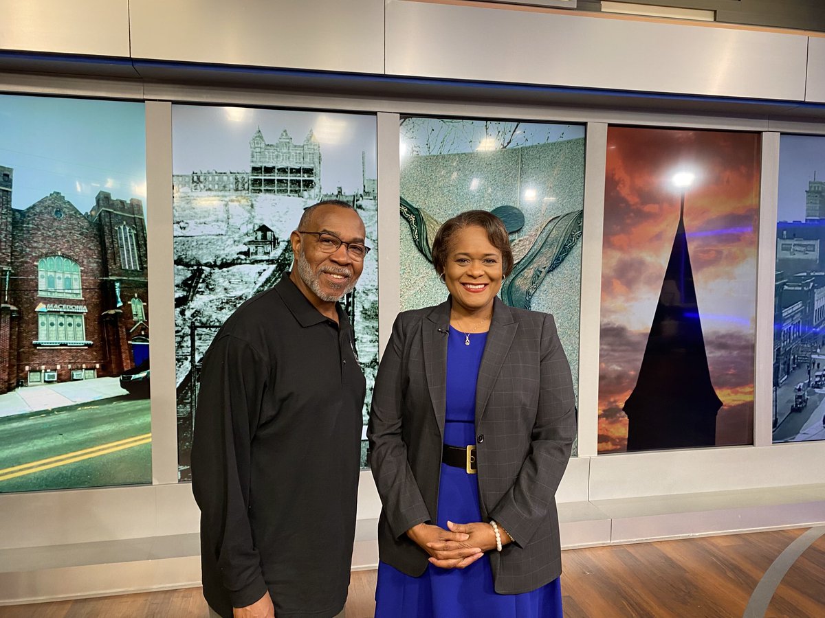 OGCooking's tweet image. Conversations surrounding mental health, ⁦@NationalMADDADS⁩ ⁦@MADDADSNation⁩ local chapter on Dads in the community and have you read a good book lately? Tune in to Intersections ⁦@TheCW⁩ ⁦@KDKA⁩ @ 11:30am today to hear more.