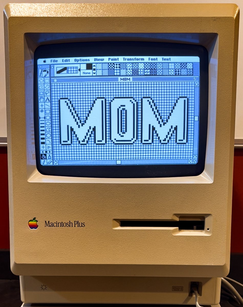 mac_punks's tweet image. One week left to get this for your MOM!

objkt.com/asset/hicetnun…

[MOM MACronym created by @kevincrypt00 on a 32-year old Mac Plus using SuperPaint 2.0]