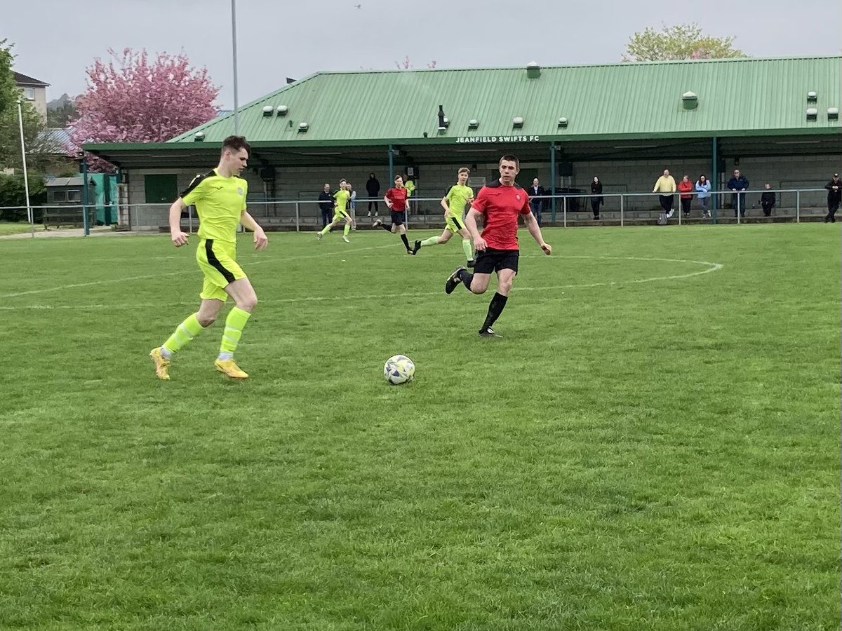 2006Swifts's tweet photo. Great for the boys to be on the seniors pitch this morning. 👍

Not a great performance by the lads but squeaked home 3-2 and who doesn’t love a 91st min injury time winner 👍😁 https://t.co/oeds6tu23m