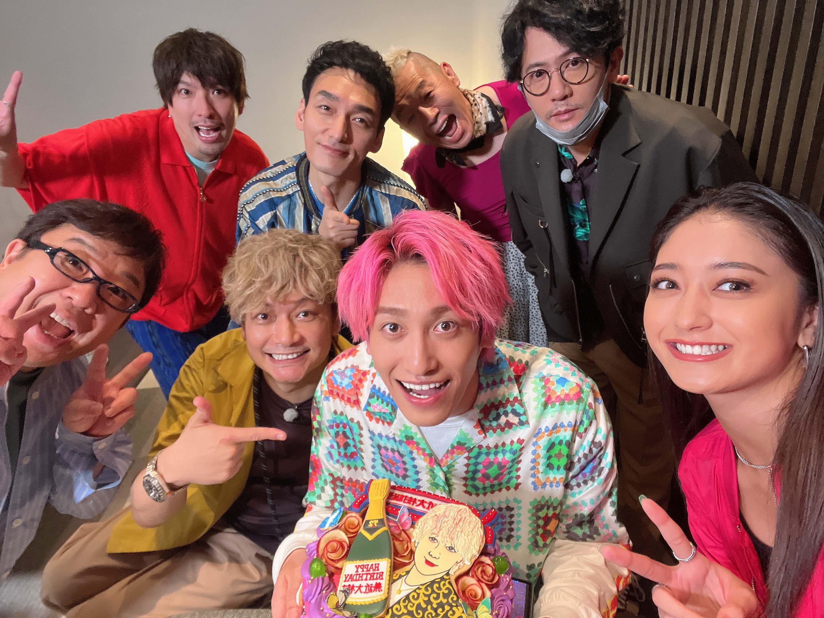 Fvh1zi-agAADKUy?format=jpg&name=orig