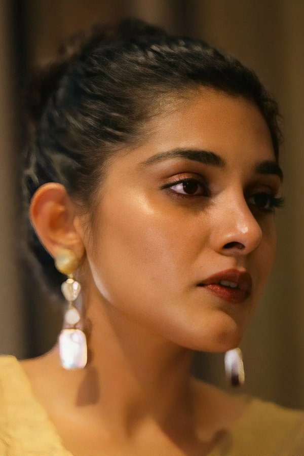 Fvh22cCacAAZG0r?format=jpg&name=900x900