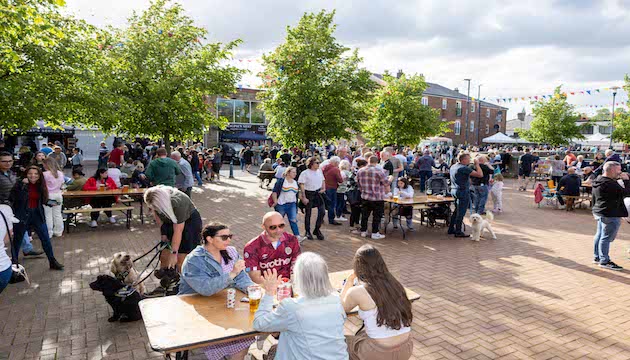 tinyurl.com/2lexun4m Stalybridge Street Fest is back