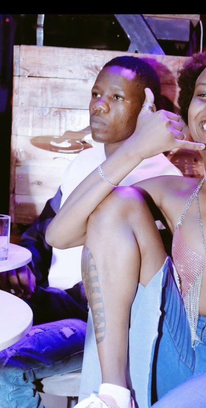 DrecoMark's tweet photo. @king_kalala1 @_Gusii_Finest @_flowstryy @yarn_mei @Vincent0vintage @alfredmwitike2 @artdafinakenya @muli_brian_ @_nikotipsy_ @Brian_kibra1 @Bandit__2 Why is this guy vexing??? https://t.co/vas5E22iXx