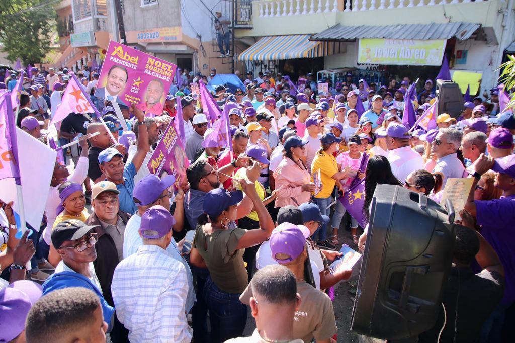 PLDSDE_'s tweet photo. #PLDSDE⭐ - 📍Los coquitos - Isabelita / Esfuerzo concentrado, buscando un millón de amigo para Abel
@PLDenlinea
@AbelMartinezD https://t.co/Q7cjzN4v0z
