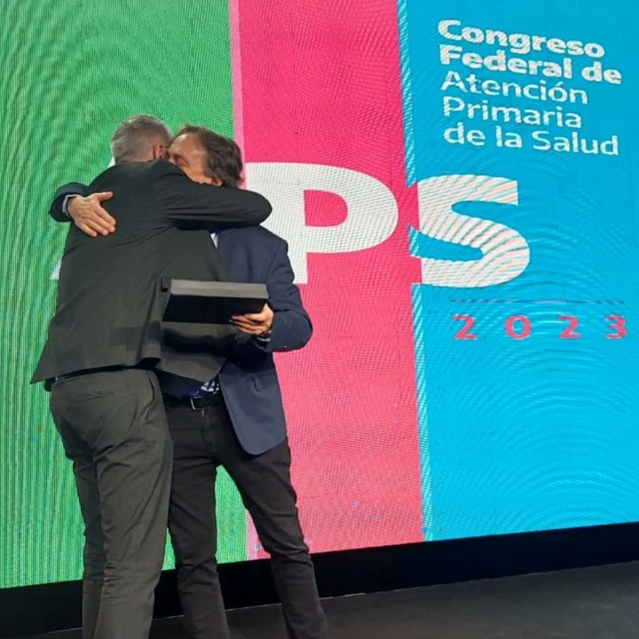 faapura's tweet photo. Muy agradecido y da fuerza y energía para seguir adelante militando por una salud accesible, equitativa y de calidad. https://t.co/fukajJss5t