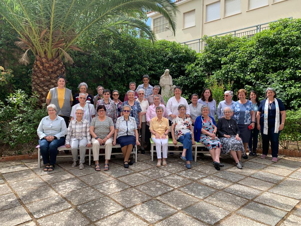 provpaulamontal's tweet photo. Concluye la 2ª Conferencia Provincial. 
Damos gracias por lo compartido y lo vivido. #hermanas #elcolordeladiversidadenriquecelaunidad @escolapiesenpas @fundesmontal @FE_Escolapias https://t.co/KbpFGFSFlG