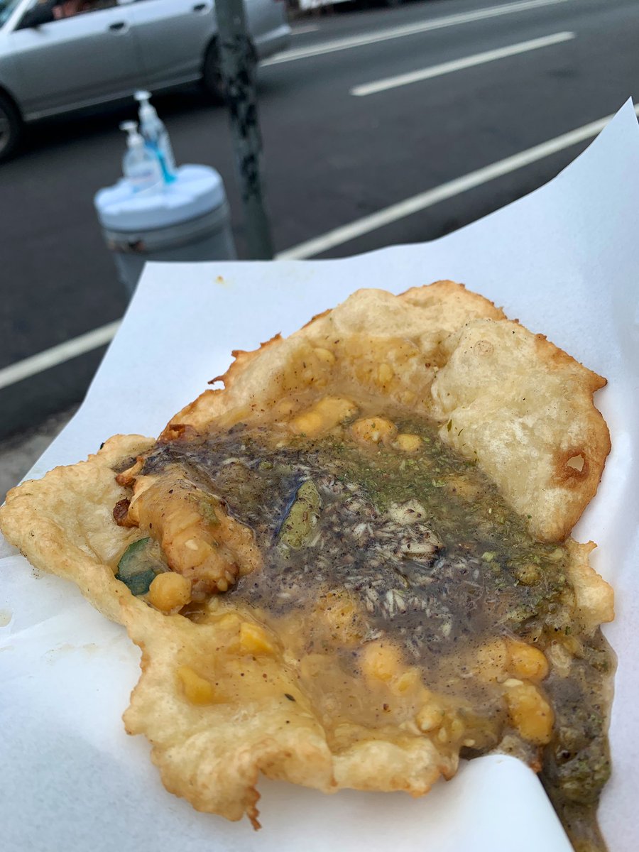 chefbrigetterj's tweet image. …and everybody hand raiiiiiiiiiiise
…and everybody give praiiiiiise
🇹🇹🇹🇹🇹🇹🇹🇹

#doubles #coconutchutney #streetfood #trinidad