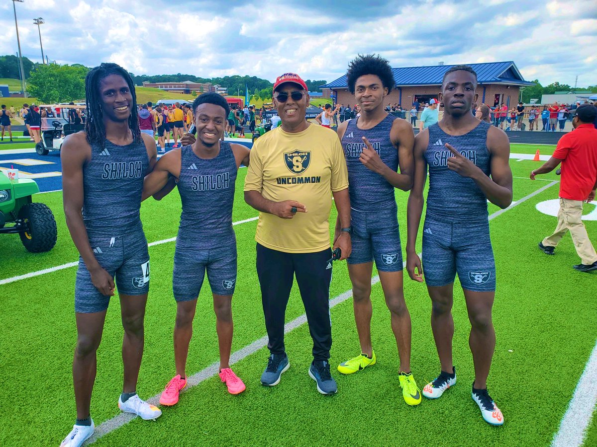 urunicoachchamp's tweet photo. 🚨Boys 4x800 New School Record🚨
Corey Harris-Brandon Nolen-Preston Allen-Tristan Wilson #oneShiloh #leaveYourLegacy #CGOBCGOS @ShilohXC1 @SamuelGebreyes1 @ShilohAthletics 🎫 #road2rome https://t.co/Cudppq7DCY